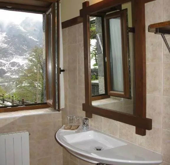 Majatalo La Posada De Cucayo