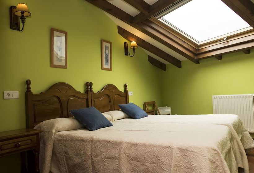 Apartamentos La Regoria