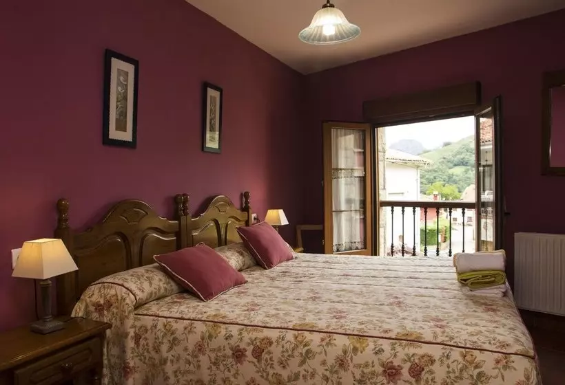 Apartamentos La Regoria