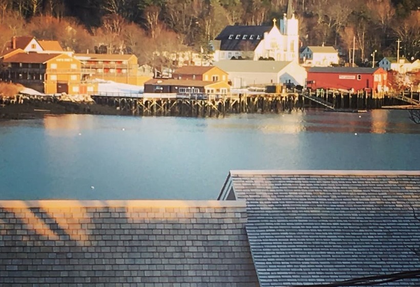 Captain Sawyer S Bed & Breakfast