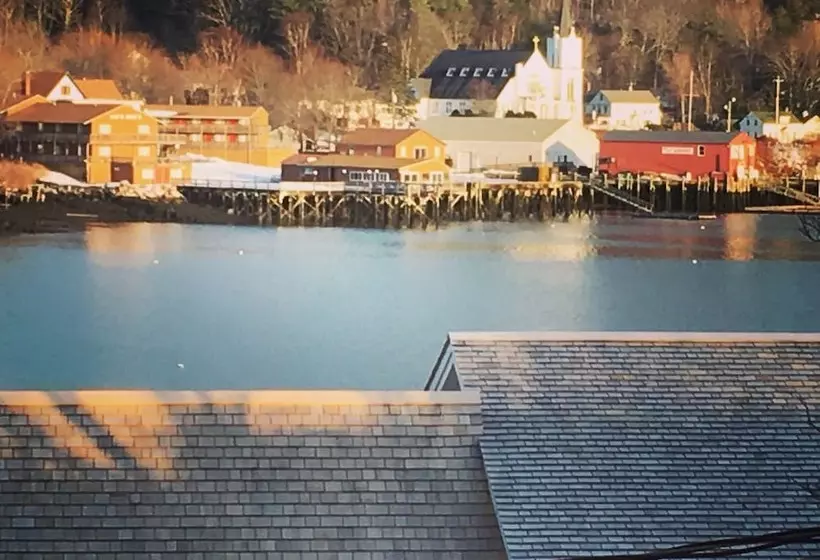 Captain Sawyer S Bed & Breakfast