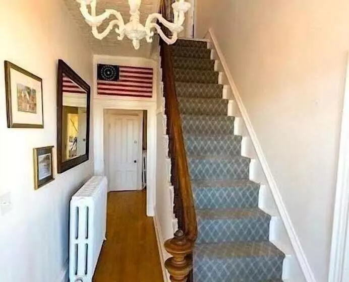 Captain Sawyer S Bed & Breakfast