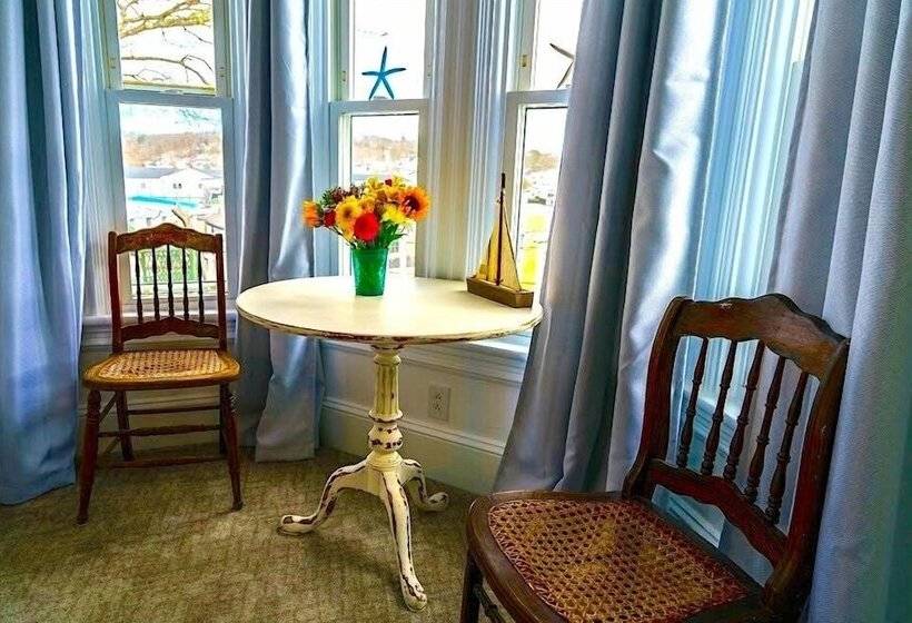 Captain Sawyer S Bed & Breakfast