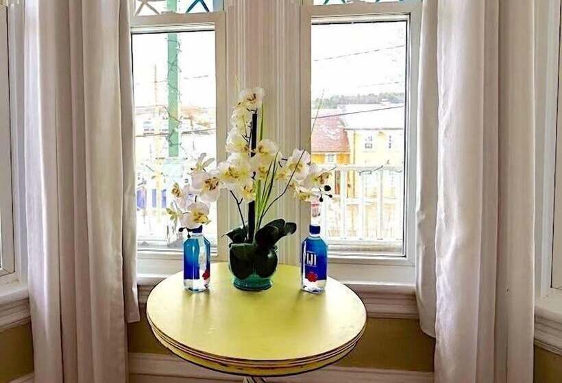 Captain Sawyer S Bed & Breakfast