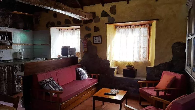 Casa Rural   Ländliches Haus, Pepita La De Las Flores