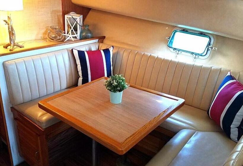 ホテル Dockside Boat & Bed Long Beach