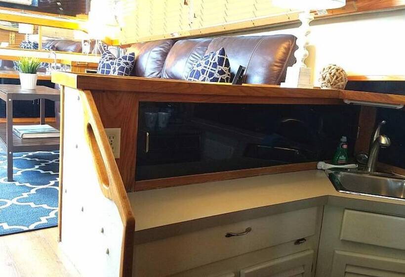 ホテル Dockside Boat & Bed Long Beach