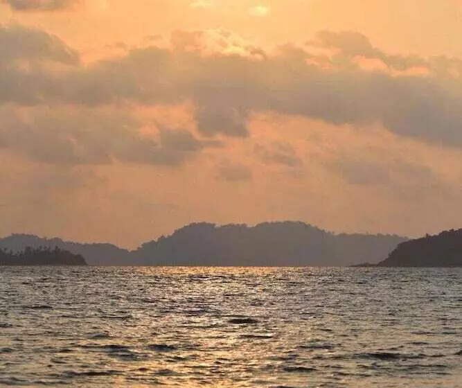 Hotelli Naivacha Tent Koh Mak