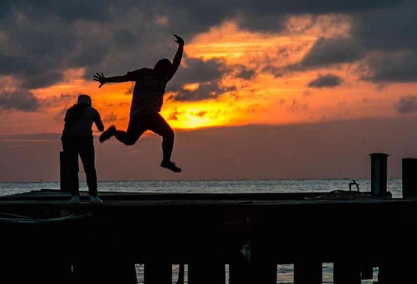 Szálloda Naivacha Tent Koh Mak