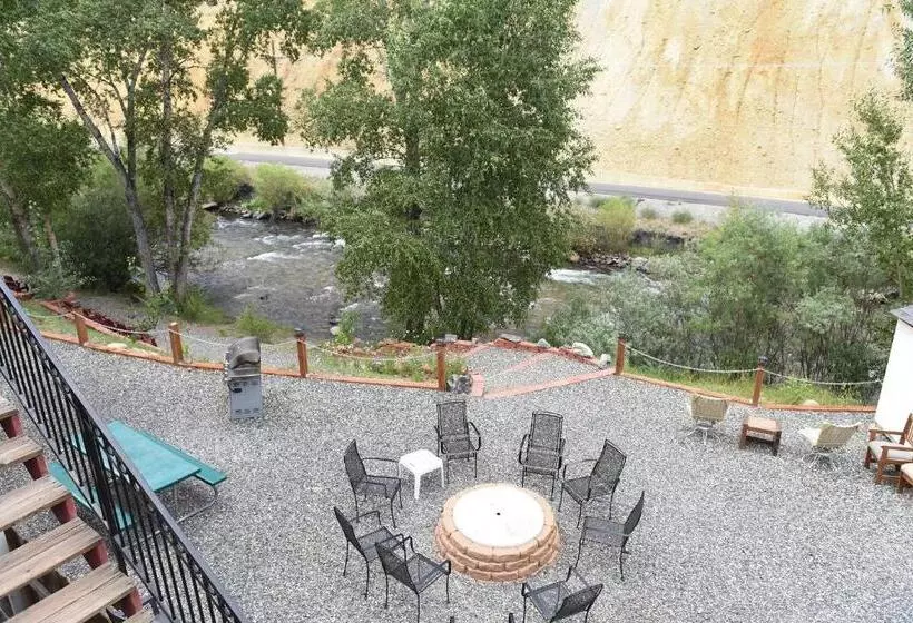 Motelli Argo Inn And Suites