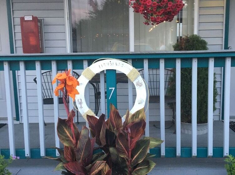 מוטל Mermaid Inn