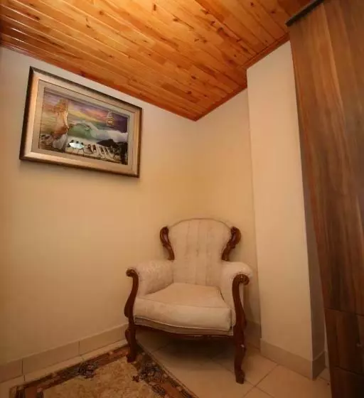 Emiroğlu Konak Otel
