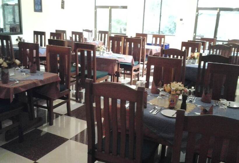 فندق Flamingo Safari Lodge