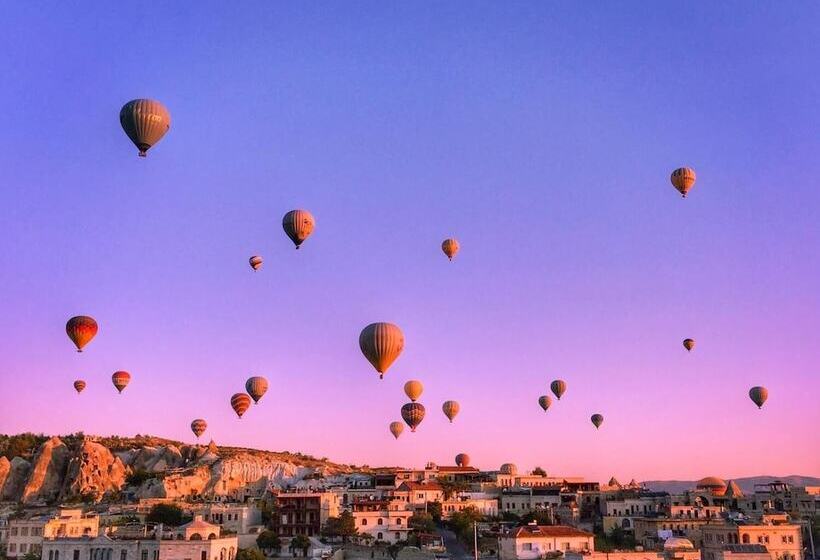 ホテル Avlu Cave House