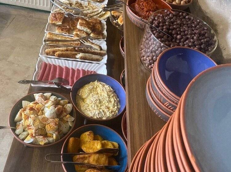 ホテル Avlu Cave House