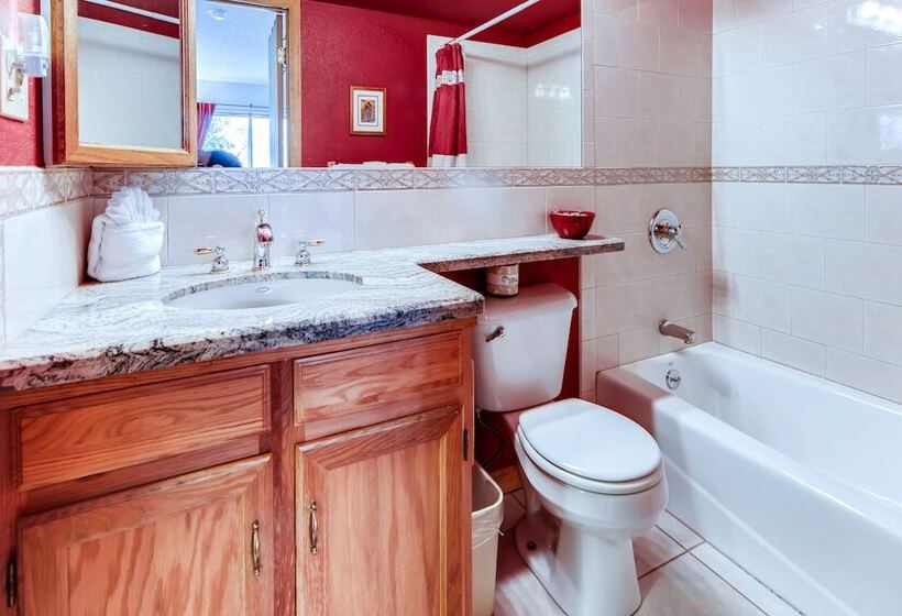 Mountainside Condominiums By Crmr