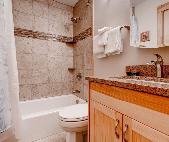 Mountainside Condominiums By Crmr