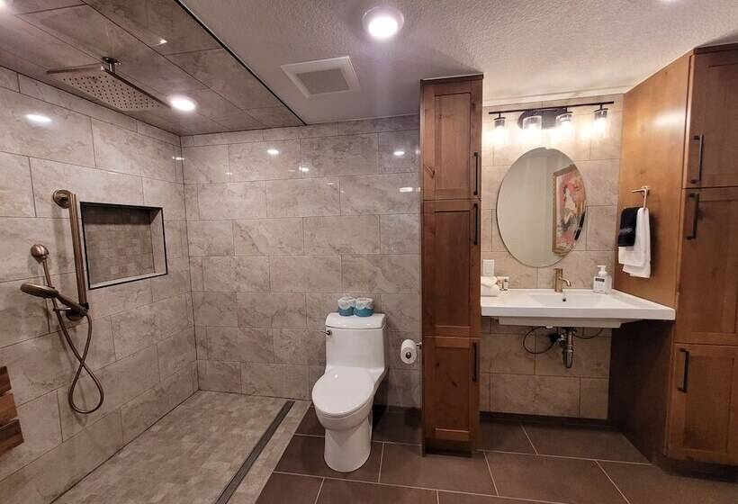 Mountainside Condominiums By Crmr