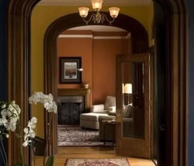 The Croff House Bed & Breakfast