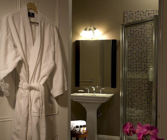 The Croff House Bed & Breakfast