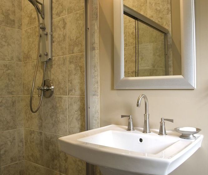 The Croff House Bed & Breakfast