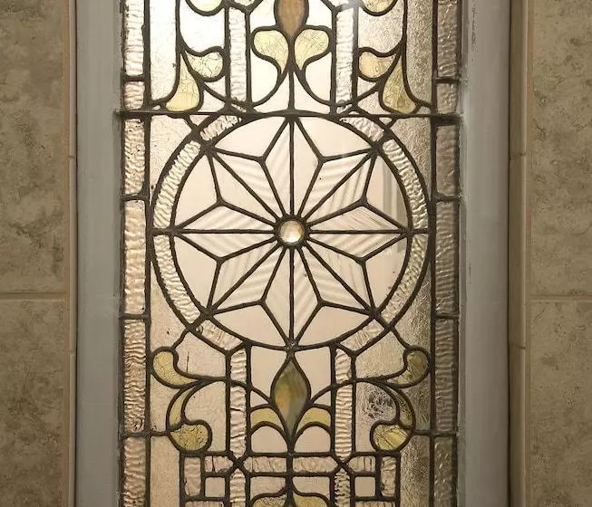 The Croff House Bed & Breakfast