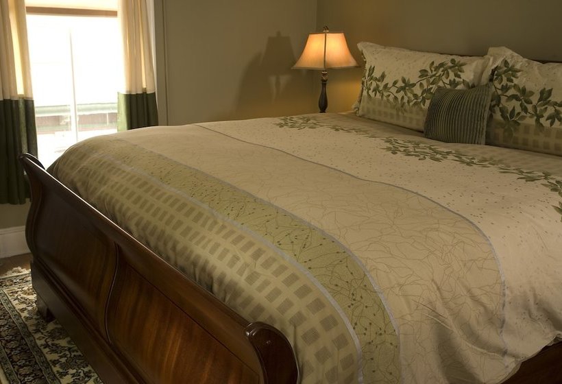 The Croff House Bed & Breakfast