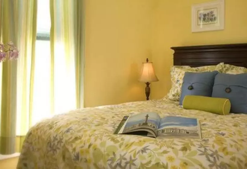 The Croff House Bed & Breakfast