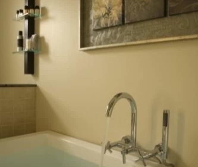 The Croff House Bed & Breakfast