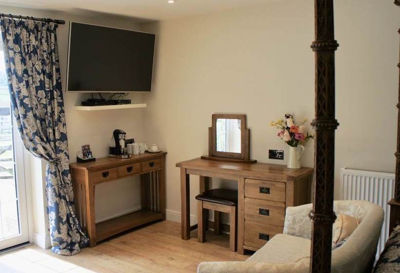 The Lodge Bed And Breakfast