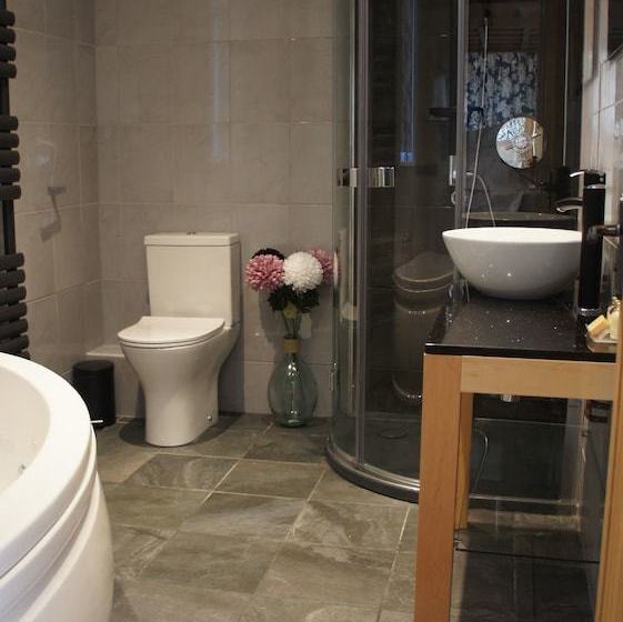 The Lodge Bed And Breakfast