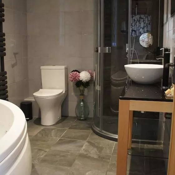 The Lodge Bed And Breakfast