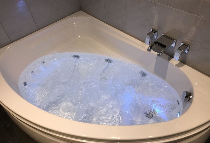 The Lodge Bed And Breakfast