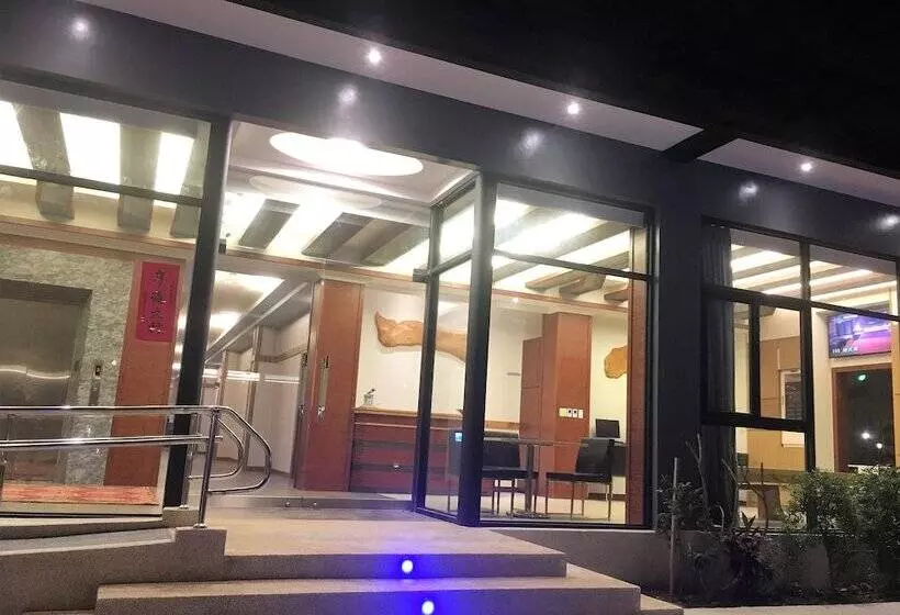 Wei Feng Exquisite Motel Pintung Branch