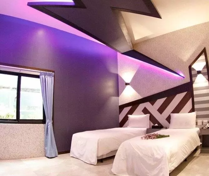 Wei Feng Exquisite Motel Pintung Branch