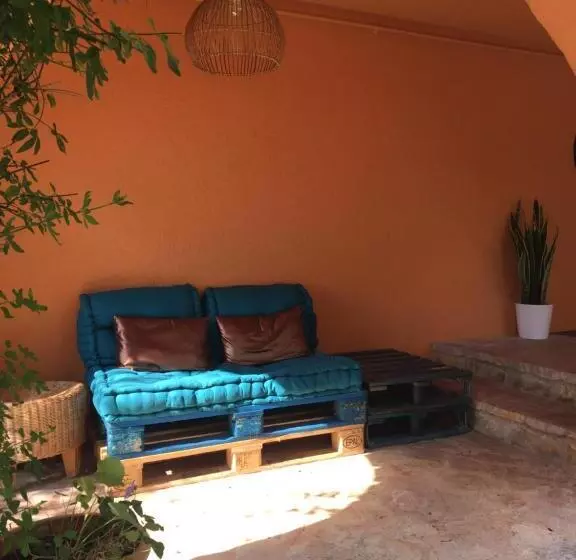 Aamiaismajoitus (B&B) Lou Candelou