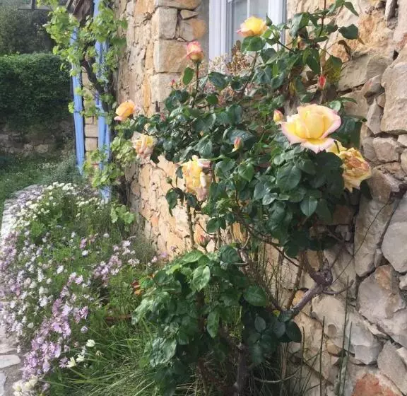 Aamiaismajoitus (B&B) Lou Candelou