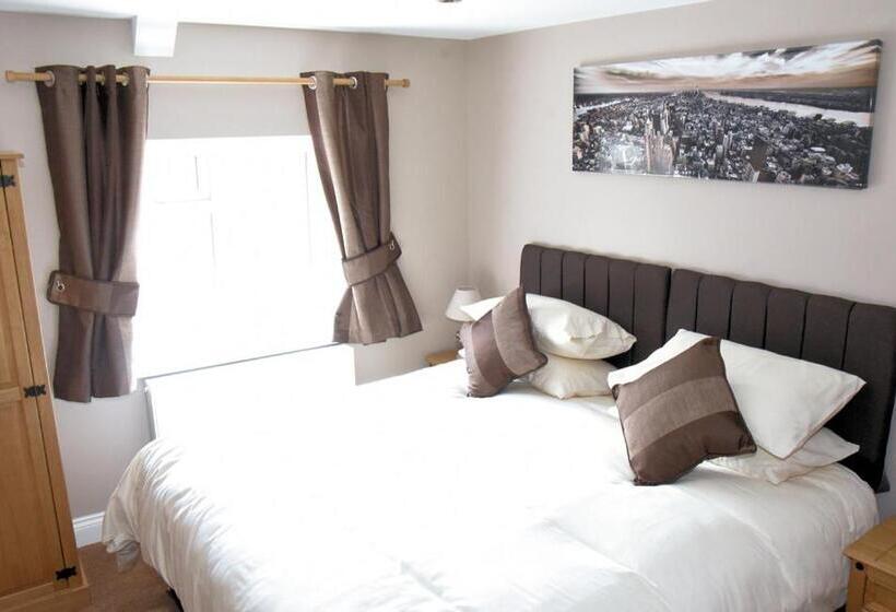 客栈  The Red Lion