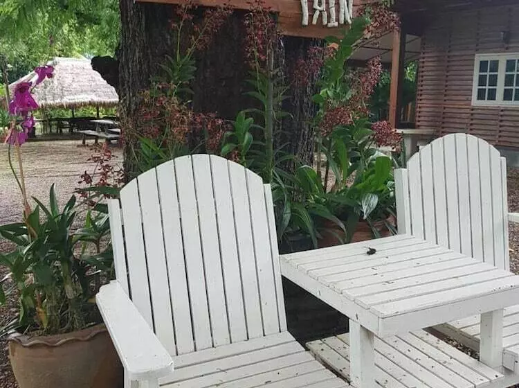 Hotelli Sai Yok Noi Blue Mountain Resort