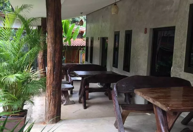 Hotelli Sai Yok Noi Blue Mountain Resort