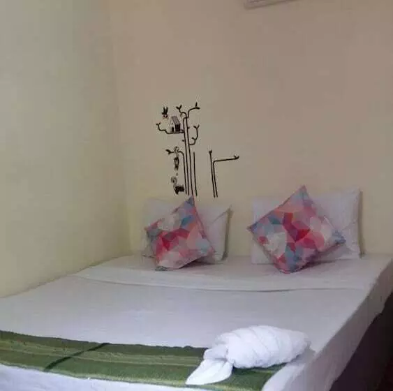 Hotelli Sai Yok Noi Blue Mountain Resort