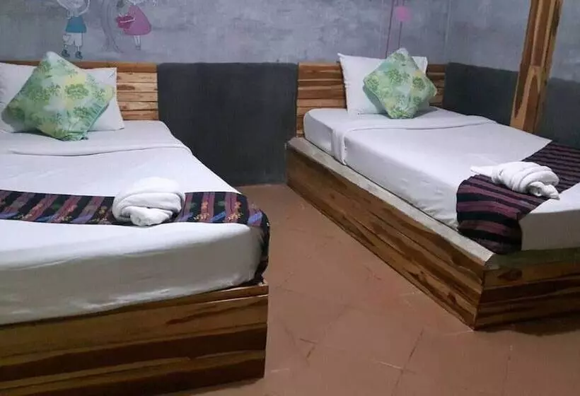 Hotelli Sai Yok Noi Blue Mountain Resort