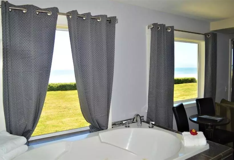 Hotelli Starfish Manor Oceanfront