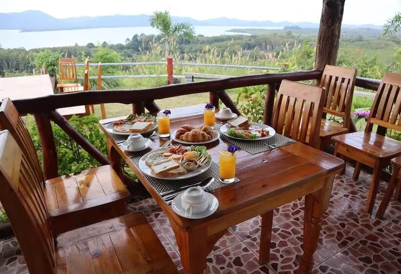 Hotelli Sunset Resort