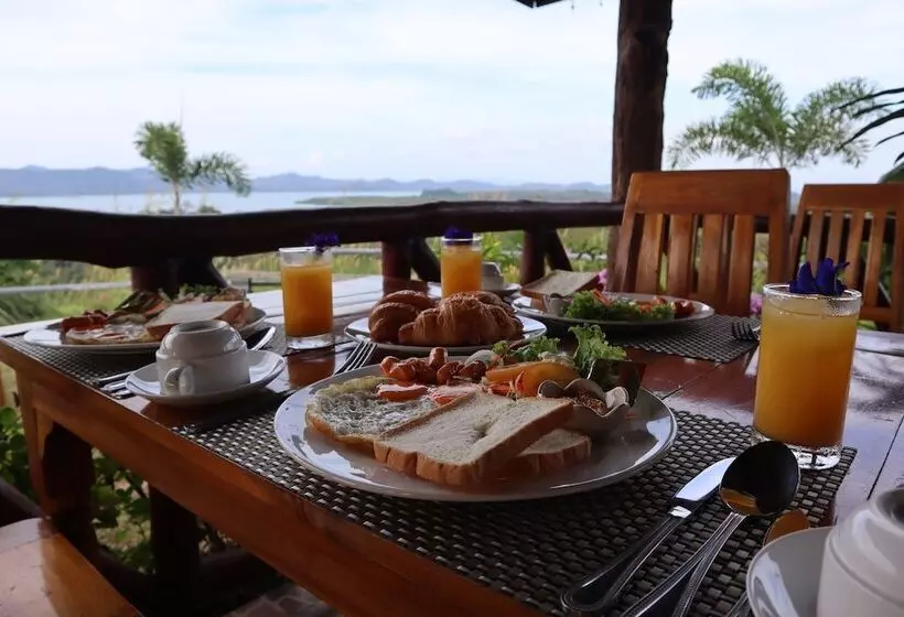 Hotelli Sunset Resort