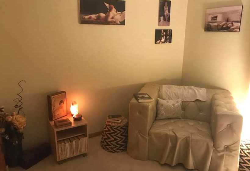 Bed and Breakfast Laid Back Manor