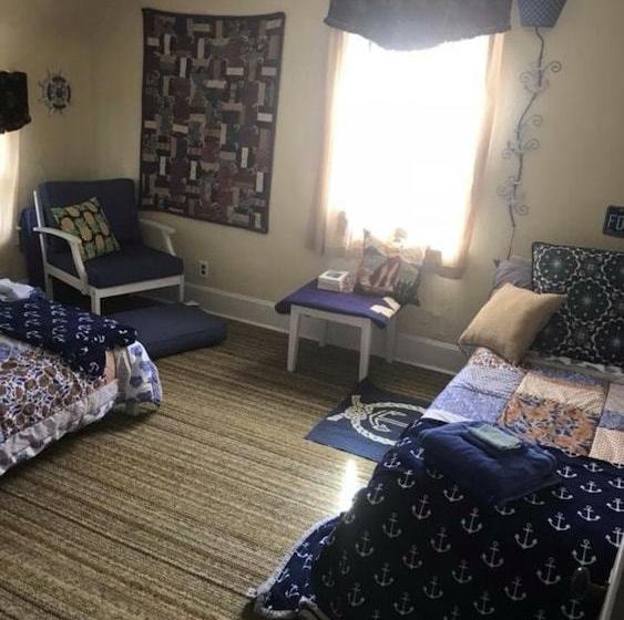 Bed and Breakfast Laid Back Manor