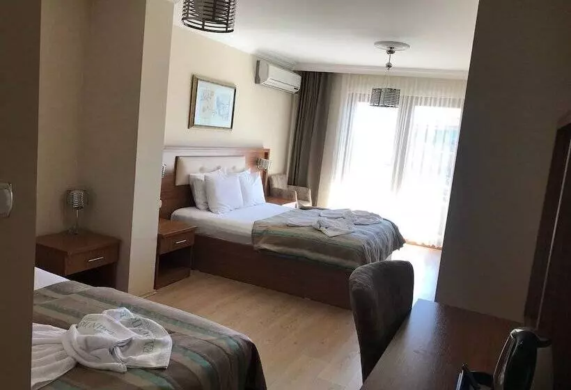 簡易ホテル Emin Butik Otel Amasra