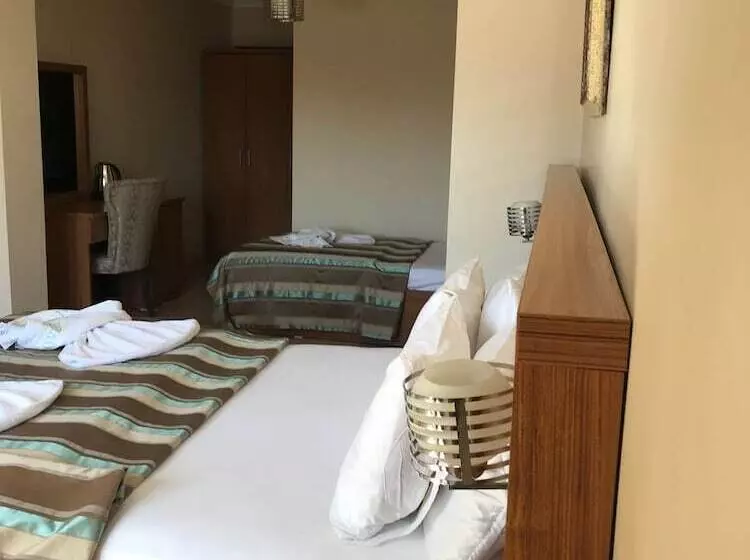 簡易ホテル Emin Butik Otel Amasra