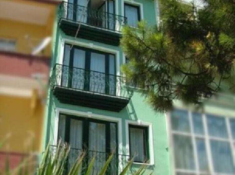 Хостел Emin Butik Otel Amasra